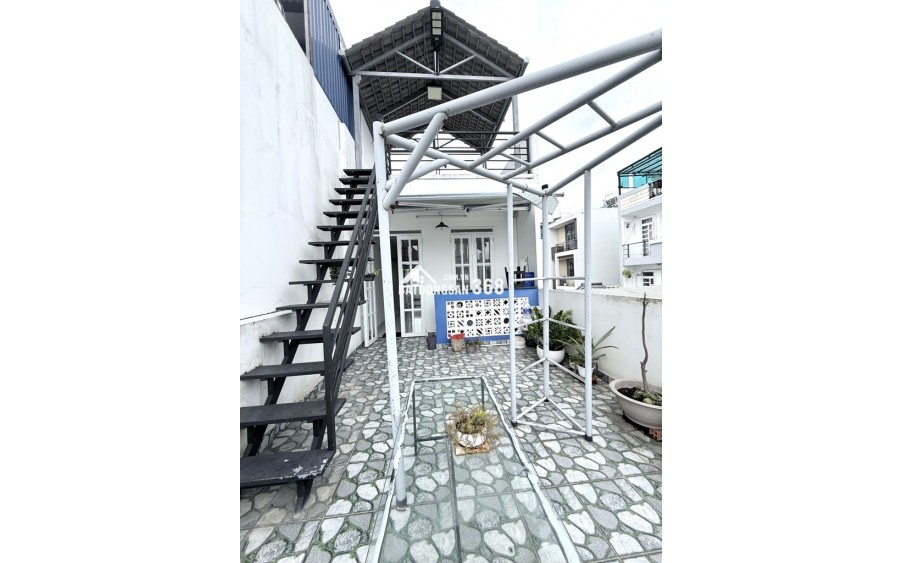 HẺM 1 TRỤC SÁT MẶT TIỀN - PHẠM VĂN CHIÊU - OTO NGỦ NHÀ - ĐANG CHO THUÊ 18TR - NHÀ 80M2 x 4 TẦNG MỚI ĐẸP - CHỈ NHĨNH 9 TỶ