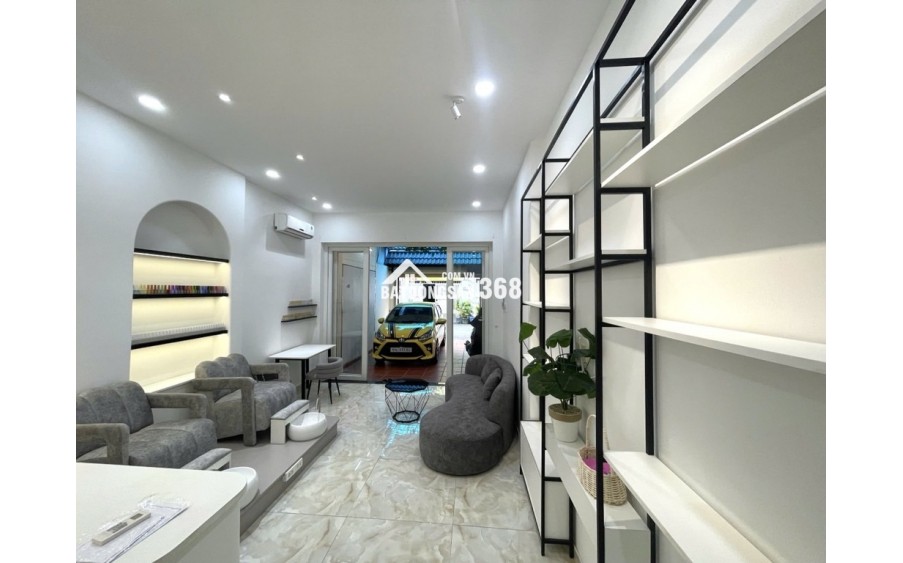 HẺM 1 TRỤC SÁT MẶT TIỀN - PHẠM VĂN CHIÊU - OTO NGỦ NHÀ - ĐANG CHO THUÊ 18TR - NHÀ 80M2 x 4 TẦNG MỚI ĐẸP - CHỈ NHĨNH 9 TỶ