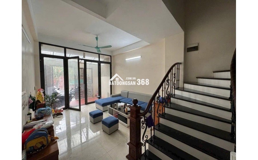 NHÀ ĐẸP VỪA Ở VỪA KINH DOANH – Ô TÔ TRÁNH NHAU Thôn Sáp Mai  xã Thiên Lộc (Võng La cũ) Diện tích: 57m² Mt 4.1m Sẵn nhà 4 tầng kiên cố