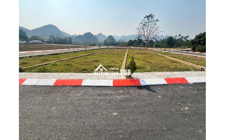 KHÔNG ỒN ÀO – NHƯNG NGƯỜI BIẾT ĐÃ ÂM THẦM XUỐNG TIỀN