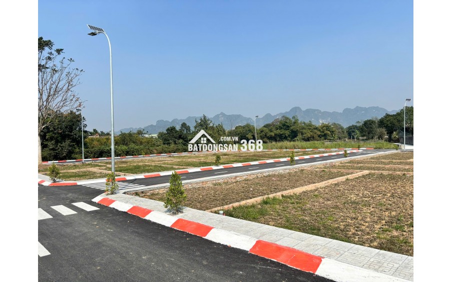 KHÔNG ỒN ÀO – NHƯNG NGƯỜI BIẾT ĐÃ ÂM THẦM XUỐNG TIỀN