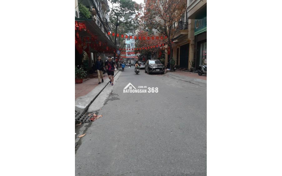 Bán nhà phân lô phố Pháo Đài Láng kinh doanh sầm uất