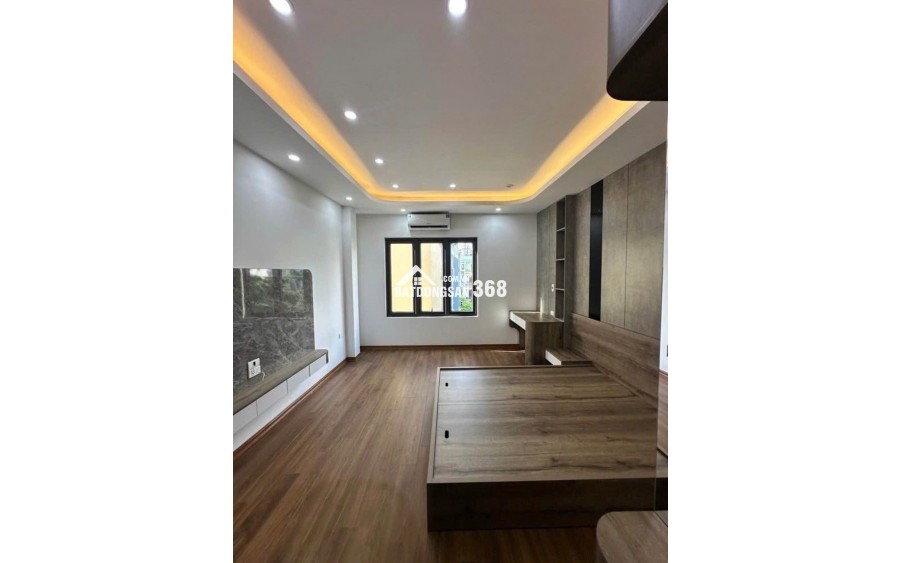 Bán nhà có 102 phố Phan Đình Giót, Nhà Đẹp chỉ việc sách vali vào ở 45m²  Giá 9,1 Tỷ