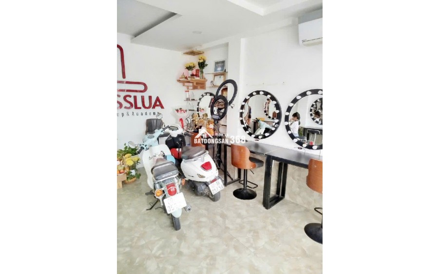 bán nhà mặt tiền đang cho thuê 14tr gần chợ tân bình