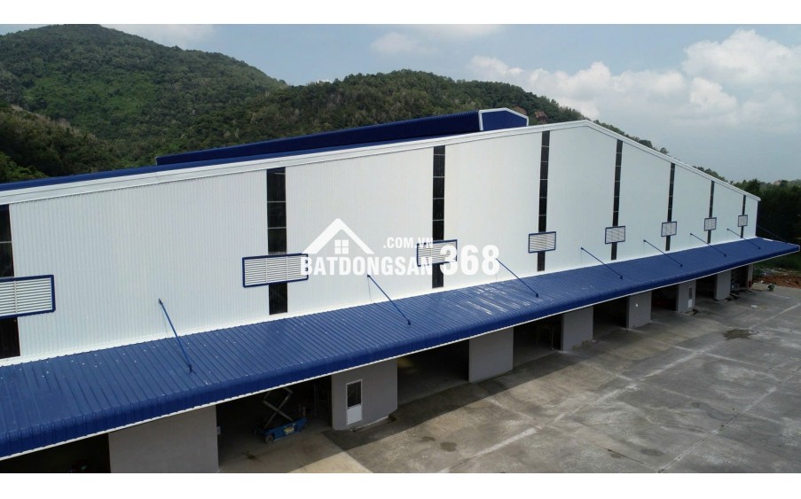 Kho gần nút giao Cao Tốc