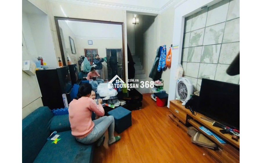 Bán nhà trong ngõ Tôn Đức Thắng 22/26m2 5 tầng Hơn 6 Tỷ Lô góc Đẹp toàn diện Tiện ích đa dạng