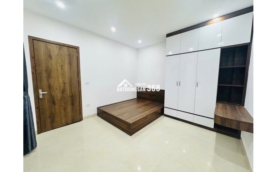 Nhà mới lô góc Phương Canh 5 tầng, MT 4m, vài bước ô tô, chỉ 6 tỷ.