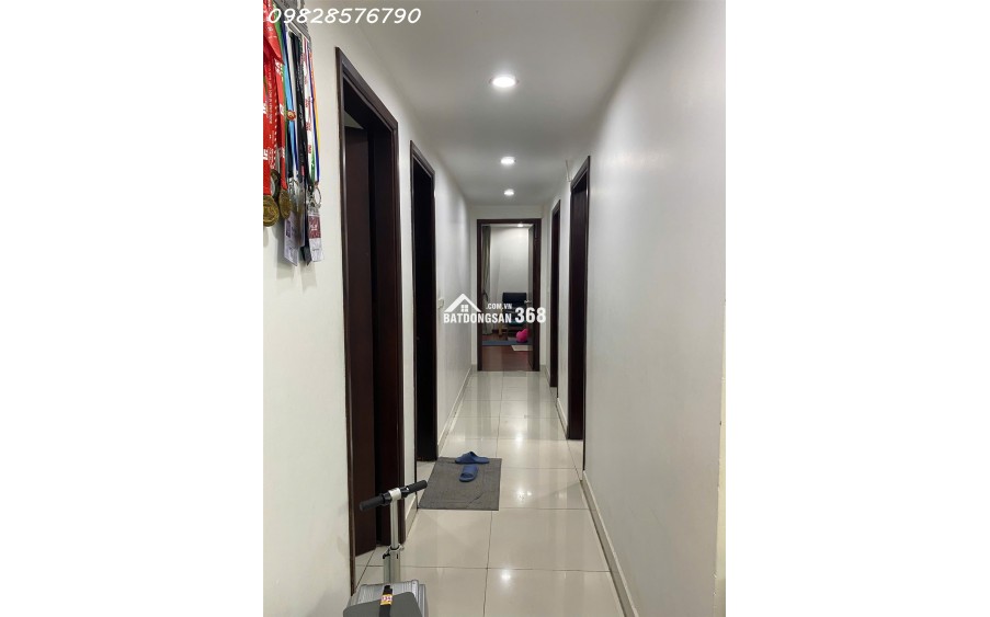 Gold Tower 275 Nguyễn Trãi 141m 3PN 2wc  full đồ BC Đông Bắc