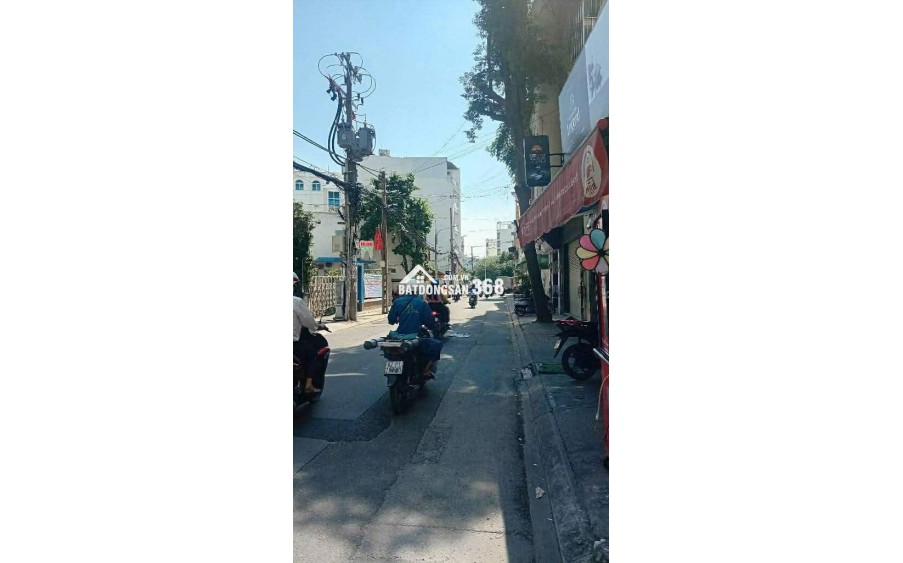 MT KINH DOANH NGAY ETOWN CỘNG HÒA – TÂN BÌNH