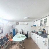 NHÀ PHÂN LÔ Ô TÔ TRÁNH - TRUNG TÂM HAI BÀ TRƯNG - KINH DOANH SẦM UẤT