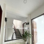 NGAY ĐẠI HỌC Y PHẠM NGỌC THẠCH 4 TẦNG XE TẢI NGỦ NHÀ