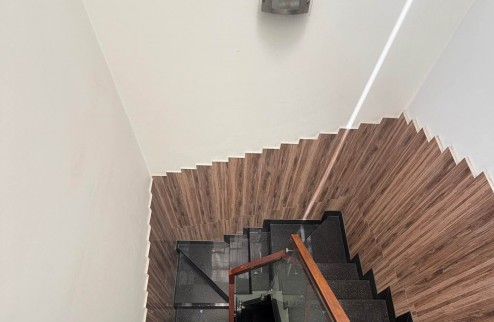 BÁN GẤP SIÊU PHẨM NHÀ ĐẸP 4 TẦNG TÂN PHÚ, XE HƠI ĐỂ TRONG NHÀ, HẺM 6M THÔNG, KHÔNG LỘ GIỚI 8.x Tỷ