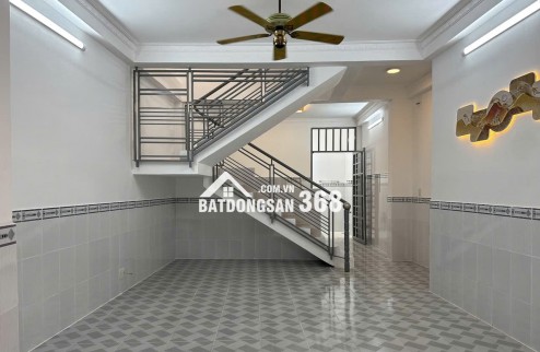 Bán nhà 1 trệt 2 lầu trống suốt mới 100%, hẻm 94// Phú Thọ Hoà Tân Phú