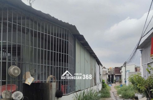 Bán nhà hẻm xe tải cách Bùi Công Trừng 200m tại Hóc Môn