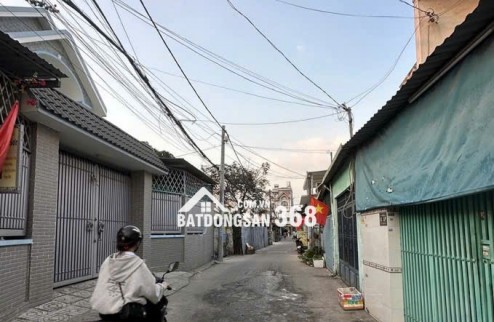 Bán nhà xây mới trang bị full nội thất 100% vào ở ngay, gần Tô Ký Q12