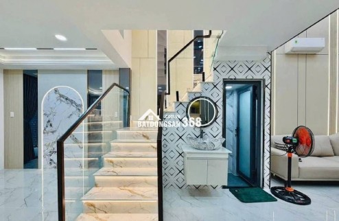 Bùi Quang Là _ P12 _ Gò Vấp hẻm trước nhà 3m .