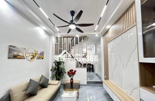 NHÀ ĐẸP LÔ GÓC THẠCH BÀN - SÁT AEON MALL - 4 TẦNG Ở NGAY - CHỈ 5.65 TỶ