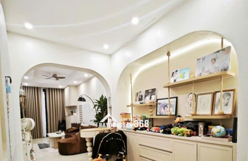 Bán BĐS 30m 4T Ở Ngay Sân Cổng riêng , có thể TL Mạnh tại Minh Khai ,Thông Tin Thật