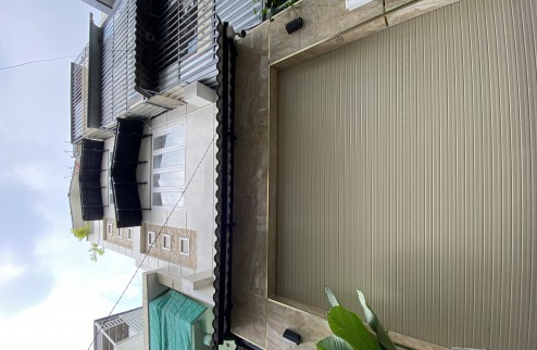 Bán nhà Nguyễn Hồng Đào