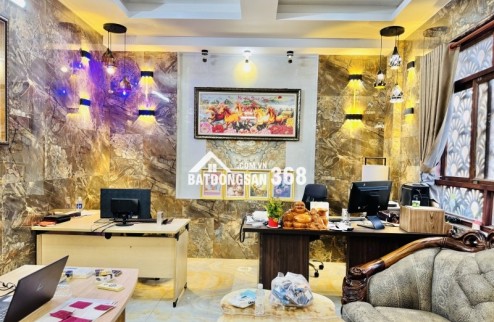 Bán Biệt Thự Triệu Đô Linh Đông Thủ Đức - 450m² - Ngang 18m - 5 Tầng Có Thang Máy - Giá 33 Tỷ