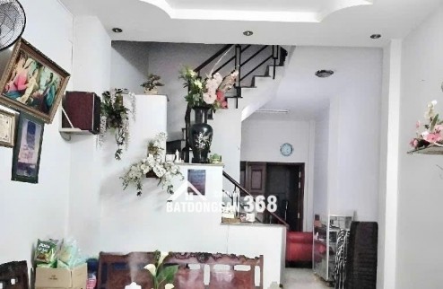 bán nhà ngay ngã tư bảy hiền 4 tầng vuông vức