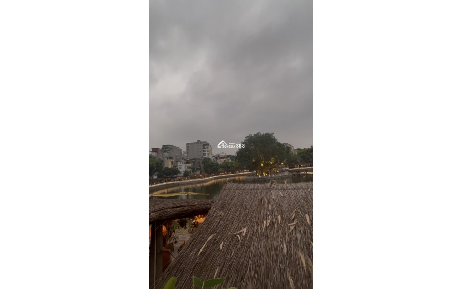 Phố Quốc Tử Giám nhưng giá chỉ 8 tỷ - nhà rộng 30m2, xây 4 tầng đẹp ở ngay