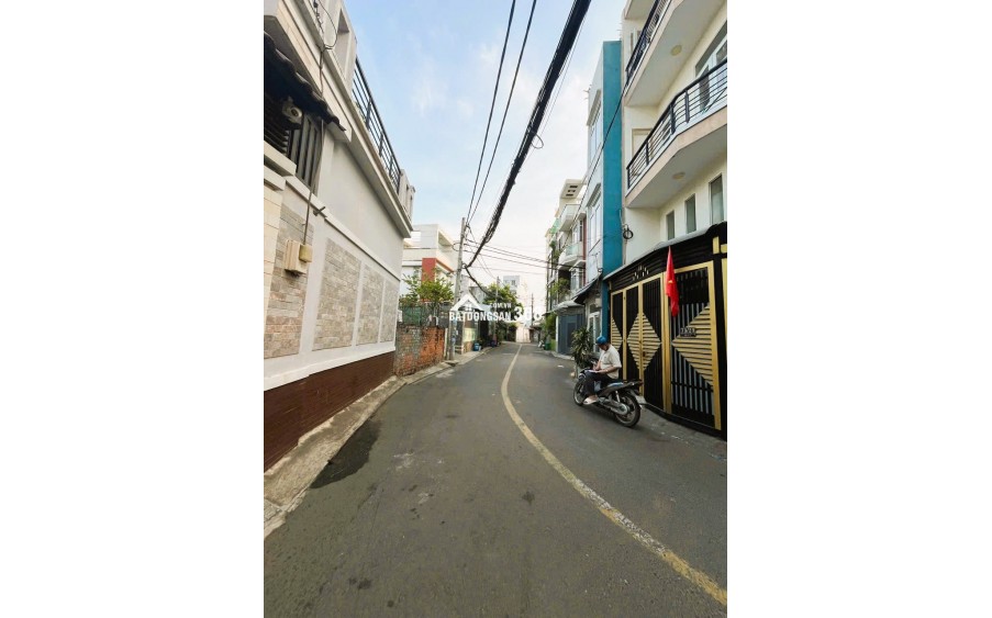 CHÍNH CHỦ GỞI BÁN NHÀ RỘNG HẺM 147 TRUNG TÂM HIỆP PHÚ, 123M2, Ô TÔ NGỦ SÂN, 8.x TỶ