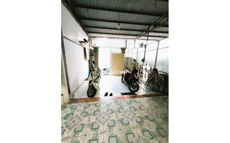 CHÍNH CHỦ GỞI BÁN NHÀ RỘNG HẺM 147 TRUNG TÂM HIỆP PHÚ, 123M2, Ô TÔ NGỦ SÂN, 8.x TỶ