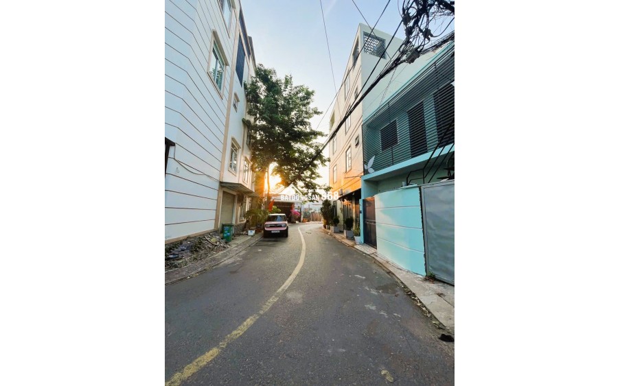 CHÍNH CHỦ GỞI BÁN NHÀ RỘNG HẺM 147 TRUNG TÂM HIỆP PHÚ, 123M2, Ô TÔ NGỦ SÂN, 8.x TỶ