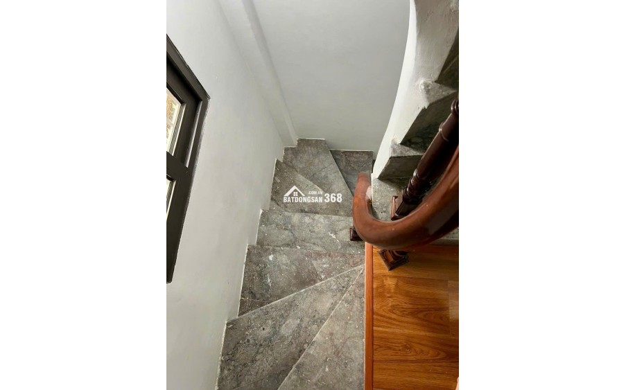 NGÃ TƯ SỞ - OTO QUA NHÀ 3 THOÁNG - 6 TẦNG VỪA Ở VỪA KINH DOANH - CHƯA TỚI 8 TỶ , 7,9 TỶ