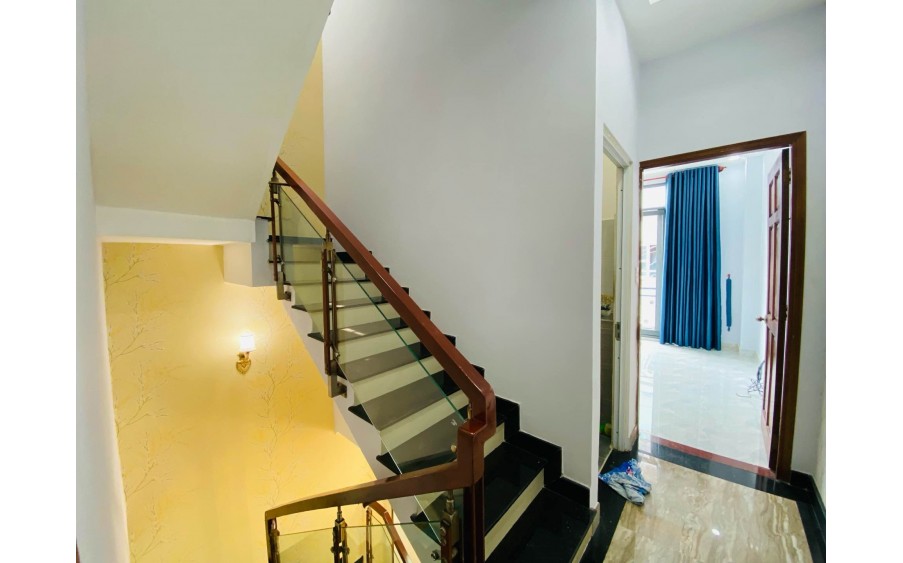 NHÀ SÁT MẶT TIỀN – 4 TẦNG 5PN – KHU SẦM UẤT KINH DOANH