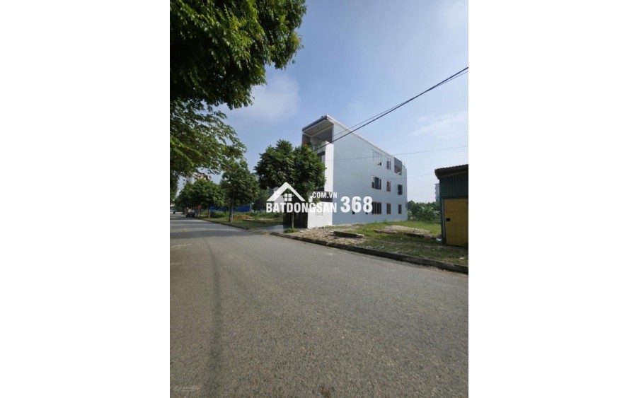 Tôi bán nhanh lô đất 100,1m2 full thổ tại Phú Cát, Hà Nội, sổ đỏ, đường oto tránh nhau, giá 3 tỷ