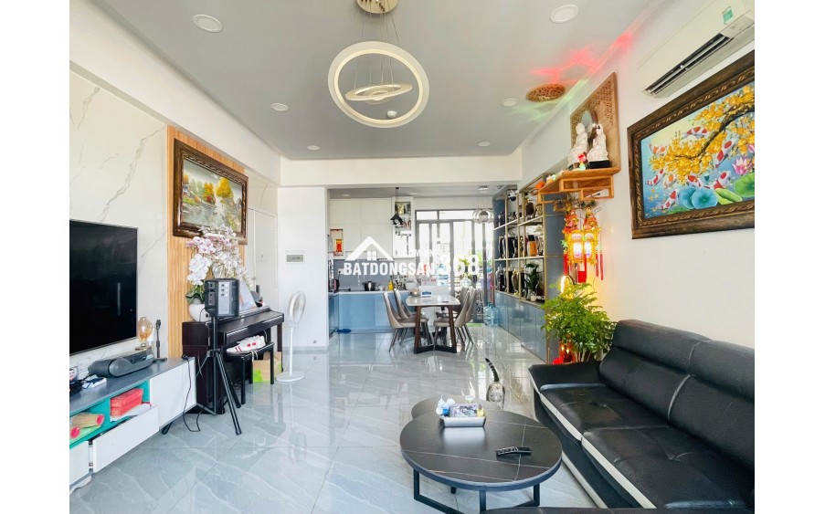 Bán căn hộ 3PN 98m2 tại Lý Thường Kiệt Q11, Tầng 8 Full nội thất