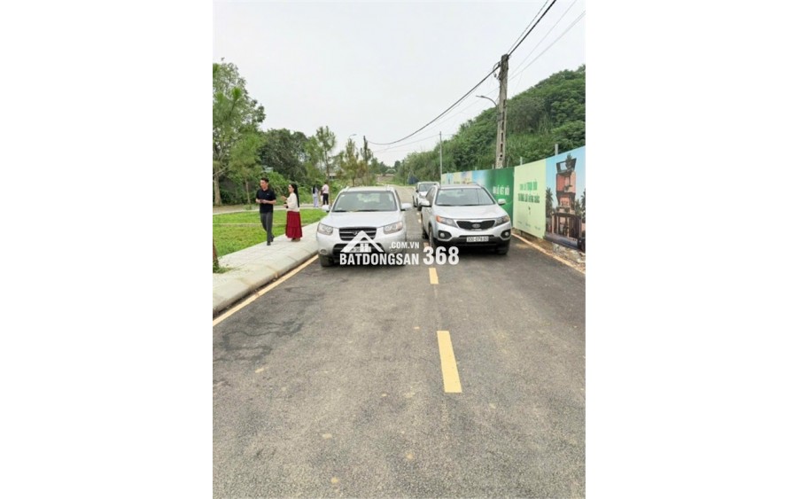 Tôi cần bán lô đất 100m2 hai mặt tiền cách QL21 700m và cách trường ĐH Bách Khoa chỉ 1,2km