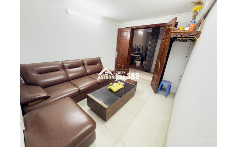 Bán nhà tập thể Ngô Thì Nhậm HBT cũ 82m2 2 ngủ 1wc chỉ nhỉnh 4,5x tỷ ô tô