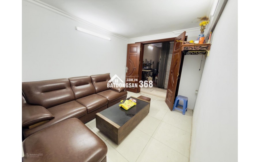 Bán nhà tập thể Ngô Thì Nhậm HBT cũ 82m2 2 ngủ 1wc chỉ nhỉnh 4,5x tỷ ô tô