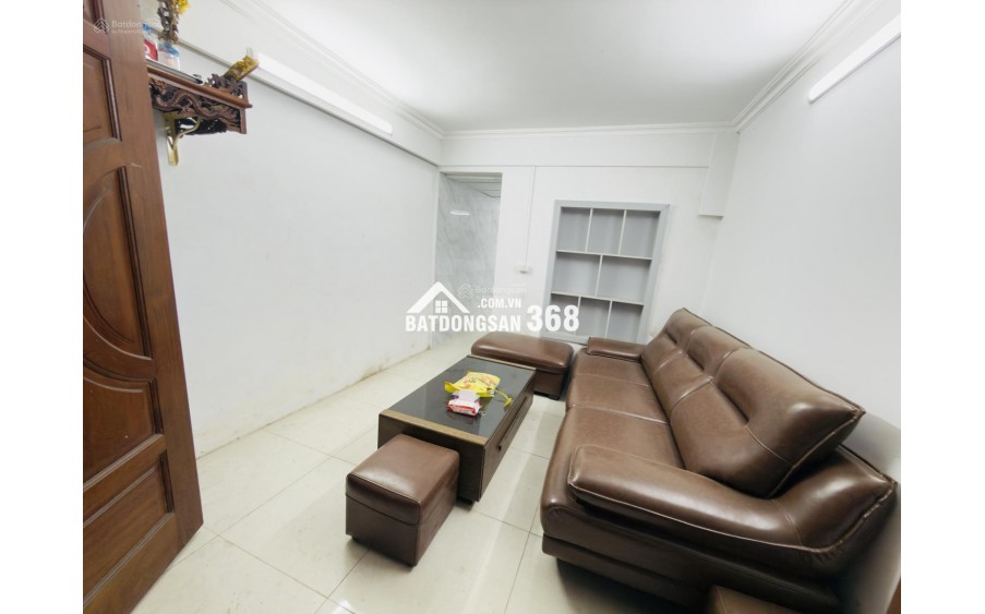 Bán nhà tập thể Ngô Thì Nhậm HBT cũ 82m2 2 ngủ 1wc chỉ nhỉnh 4,5x tỷ ô tô