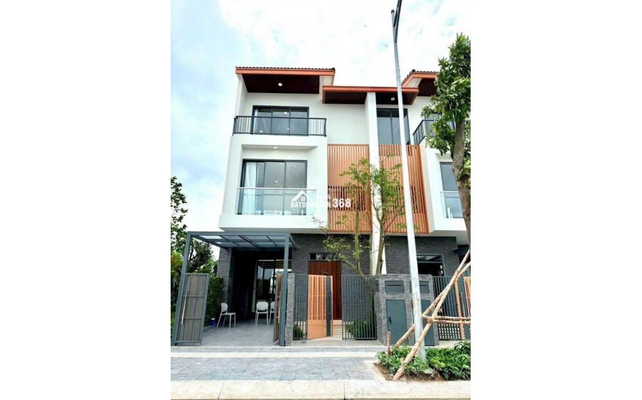 BÁN NHANH nhà phố sân vườn cách TP HCM 5p chỉ 4x triệu/m2   CHOOTS NGAY