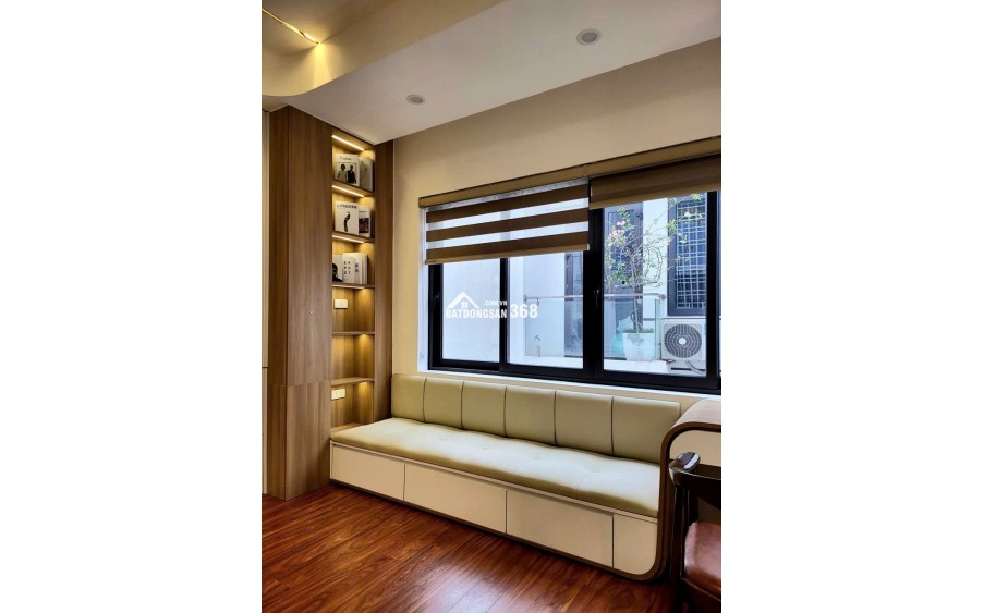 Bán nhà 6 tầng NGÔ XUÂN QUẢNG thang máy phun nội thât oto đỗ cửa giá chỉ nhỉnh 8 tỷ