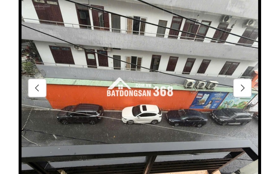 Cho thuê nhà nguyên căn hẻm xe hơi 4pn 3wc tại Hoàng Hoa Thám - Tân Bình