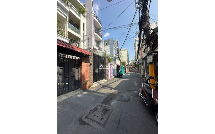 Bán nhà hẻm xe hơi 1 trệt 1 lầu 1 sân thượng Hoàng Diệu P13 Q4 siêu đẹp