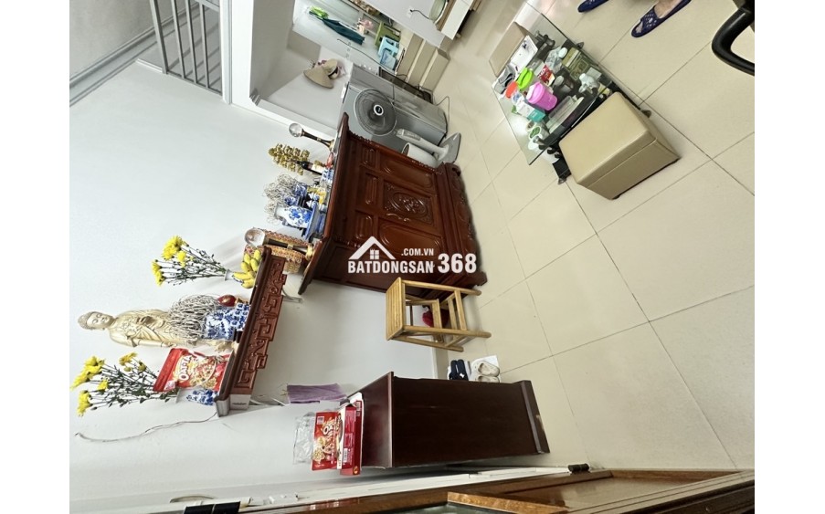 Bán nhà tập thể Hai Bà Trưng 50m ngay Lò Đúc chỉ 2,9x tỷ cải tạo thành 2 ngủ