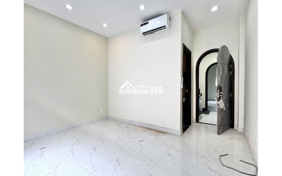 Nhà Phố Đối Diện Vạn Phúc