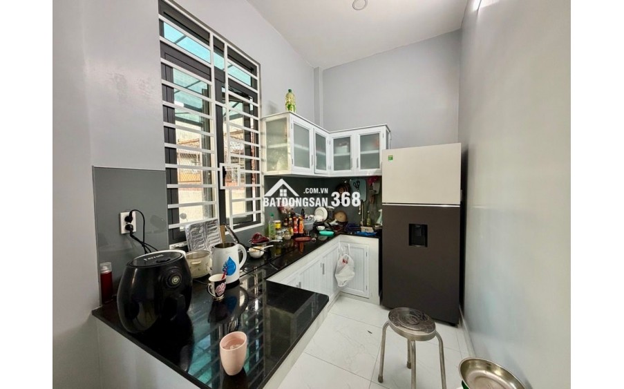 BÁN ĐẤT MẶT TIỀN TẶNG NHÀ - MẶT TIỀN ĐƯỜNG MỸ HUÊ -TRUNG CHÁNH- HÓC MÔN (6x37m) -CHỈ 8,8Tỷ