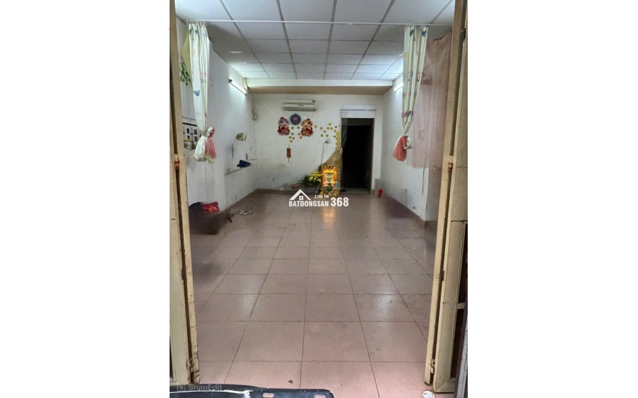 Cho thuê MB và 1 phòng trên lầu tại hẻm 77 Ngô Gia Tự P2 Q10