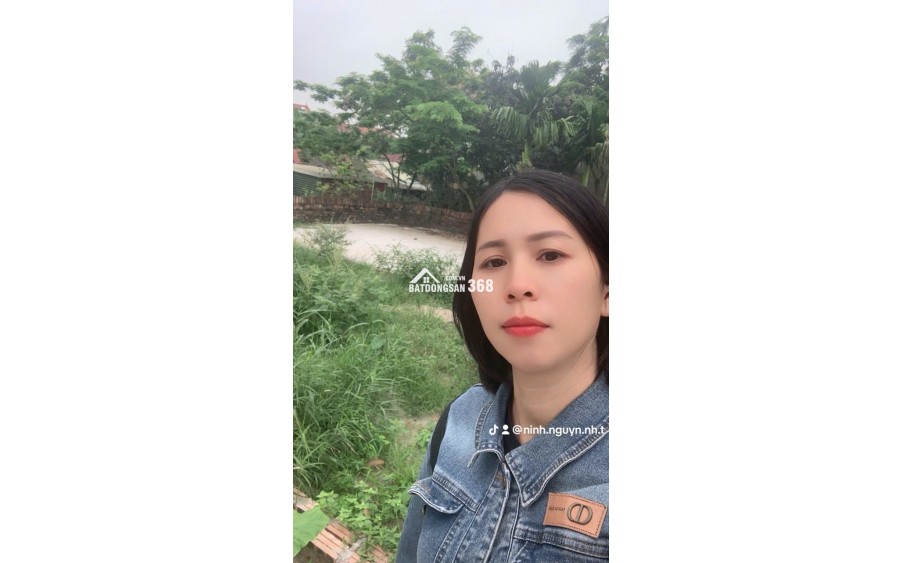 Bán đất đẹp hàng f0 đầu tư giữ tiền cực tốt .60m, nhỉnh 2 tỷ ô tô tải vào đất 

Cách  VIN Ocean Park- 1km