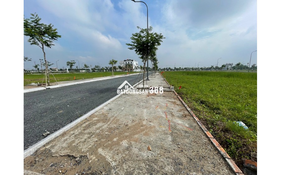 ĐẤT NỀN NGAY TRUNG TÂM HÀNH CHÍNH THỦ THỪA CHỈ HƠN 18TRIỆU/m, SỔ HỒNG RIÊNG TỪNG NỀN