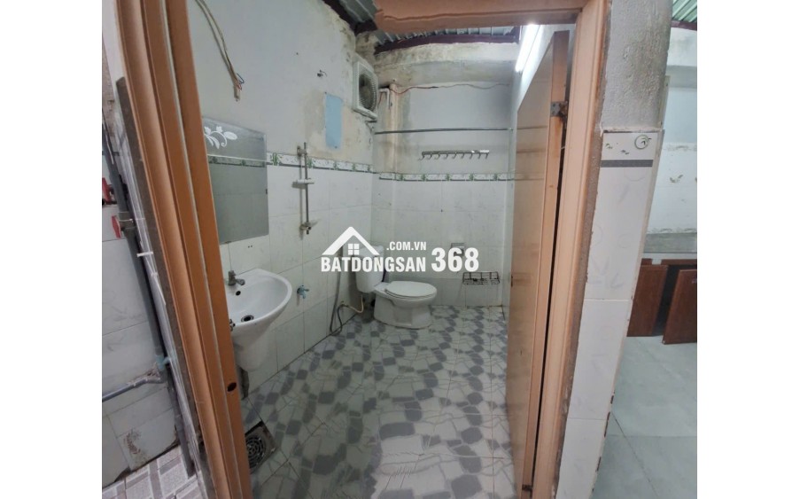 Bán nhà 58.7m2 cấp 4 , hẻm thông xe 3 gác, đường HT45 Q12