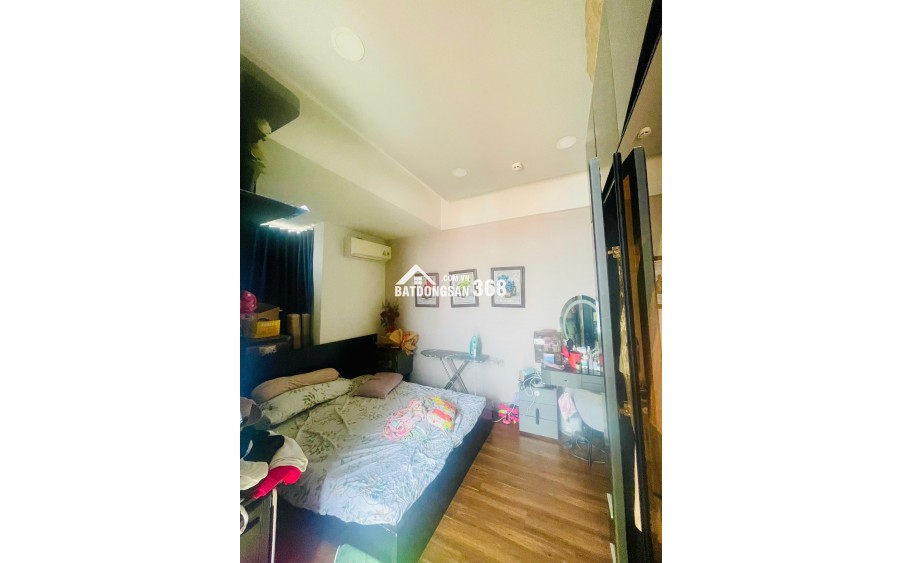 Bán căn hộ 3PN 98m2 tại Lý Thường Kiệt Q11, Tầng 8 Full nội thất