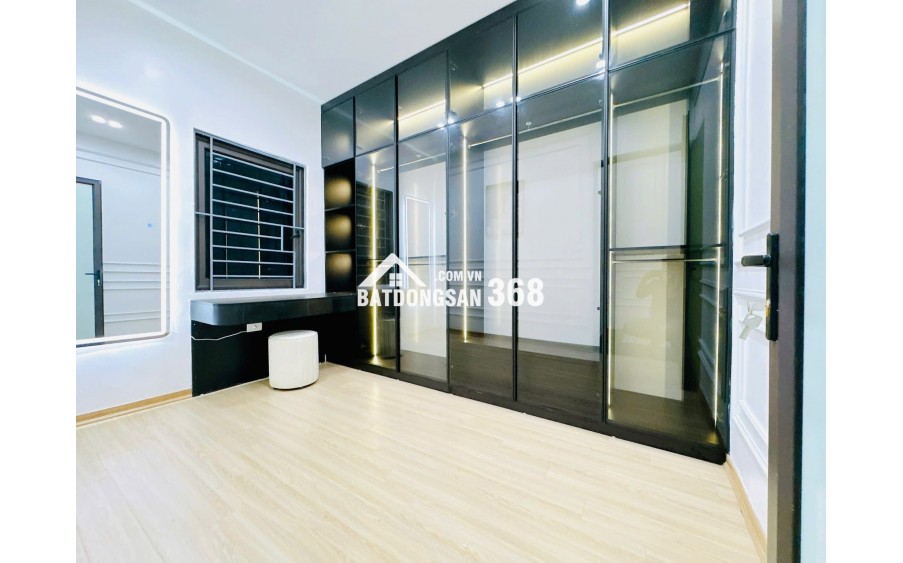 Bán nhà ngõ Văn Hương, 22m 5 tầng, lg, 100m ra ô tô, an sinh đỉnh, 5.2 tỷ 0347282222.